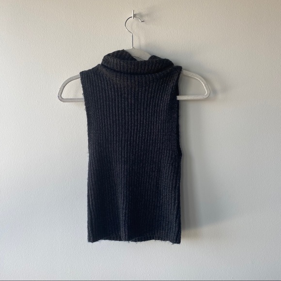 Tildon | Cowl Neck Sleeveless Sweater - Picture 3 of 7